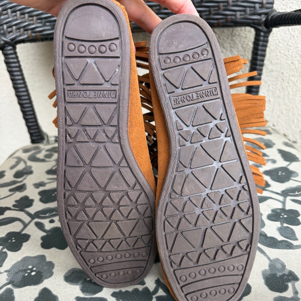 Minnetonka Brown Suede Fringe Bootie Moccasins - Picture 14 of 17